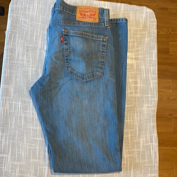 DONATED Levi Strauss & Co. 514 jeans - Picture 2 of 8